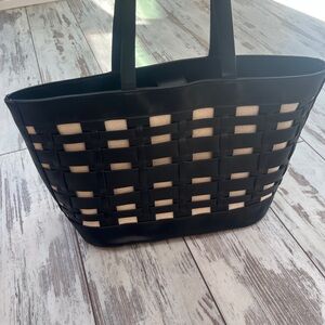 A New Day Woven Basket Weave Tote Handbag – Black with Light Tan Underlay